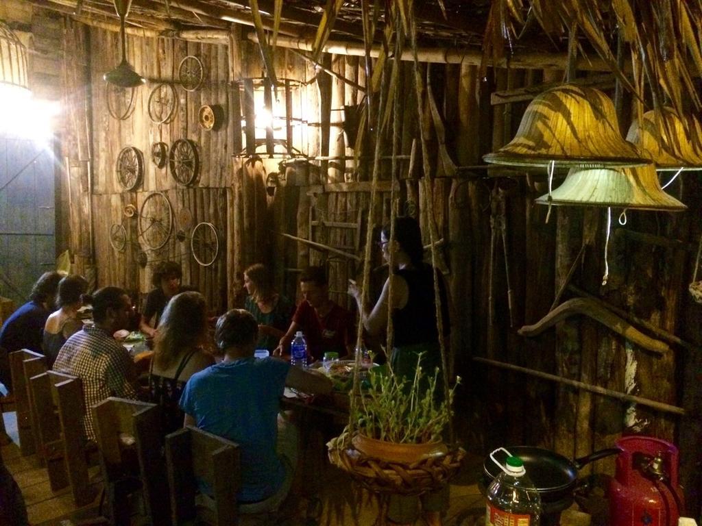 Nguyen Shack - Phong Nha Central Town Екстериор снимка